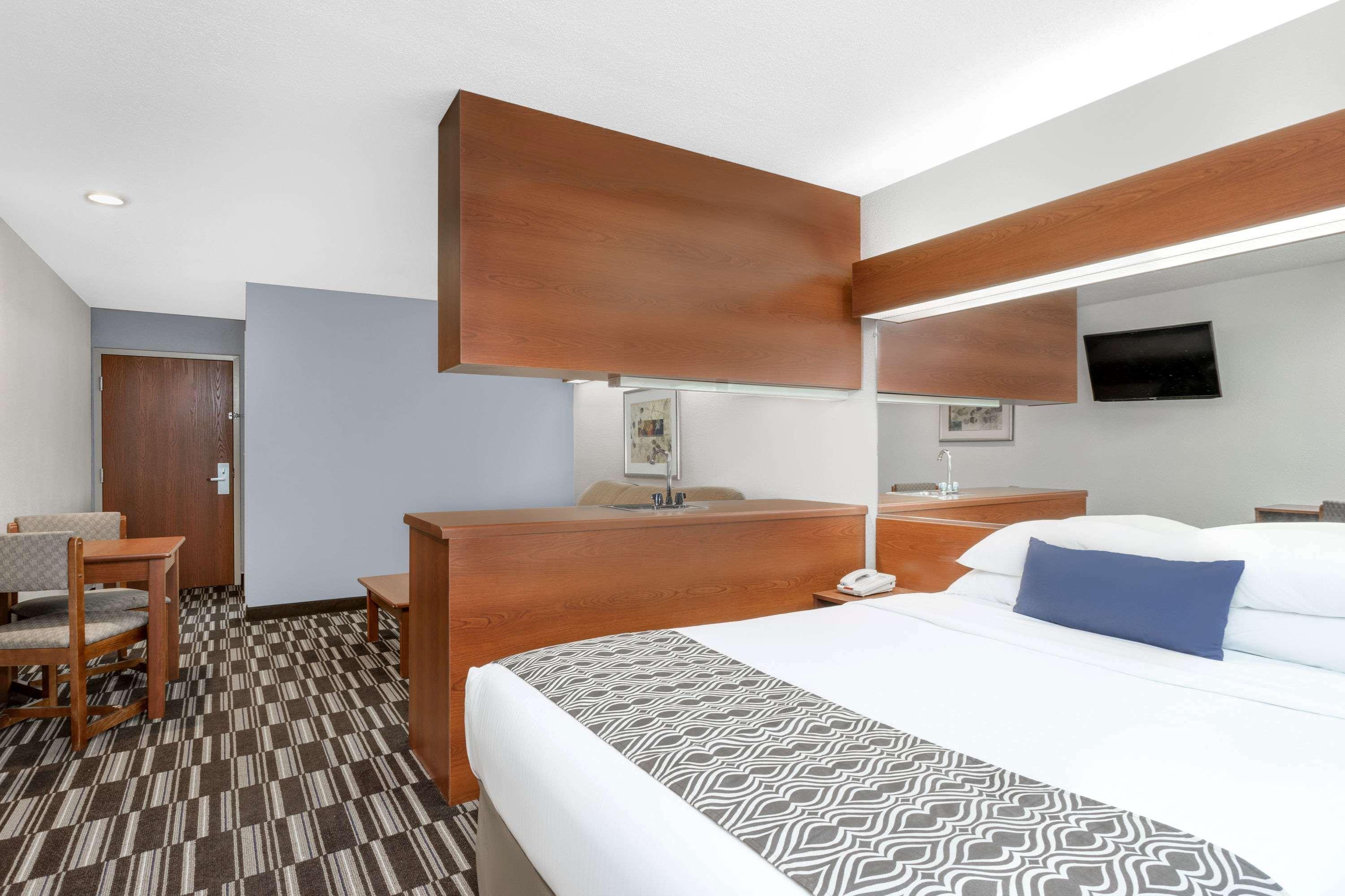 Microtel Inn & Suites By Wyndham Bremen Екстер'єр фото